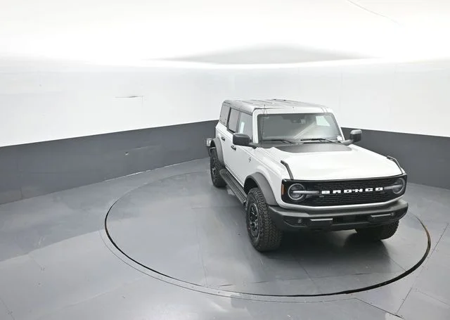 New 2026 Avalanche Gray Ford Outer Banks® image 21