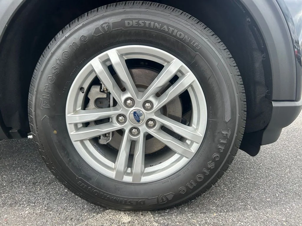 Certified Used 2024 Black Metallic Ford XLT image 32