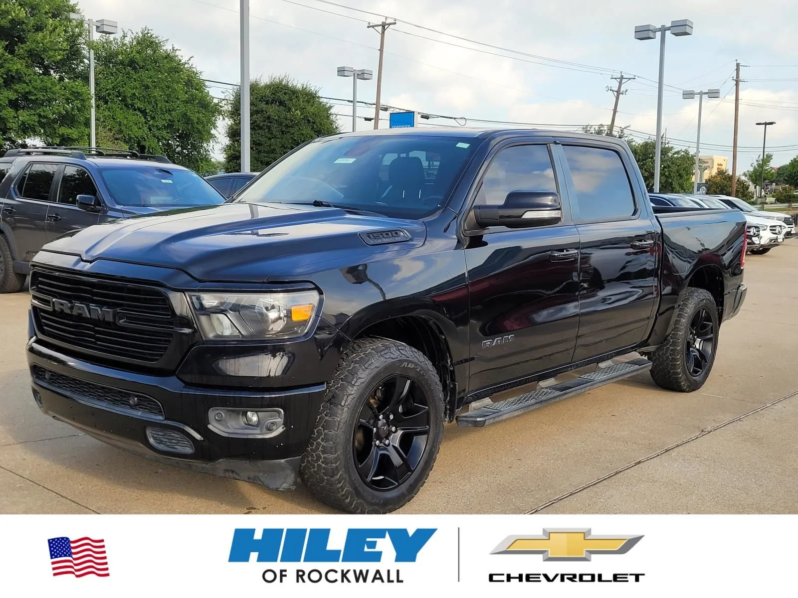2020 RAM 1500 Big Horn/Lone Star 4x4 Crew Cab 5'7's photo