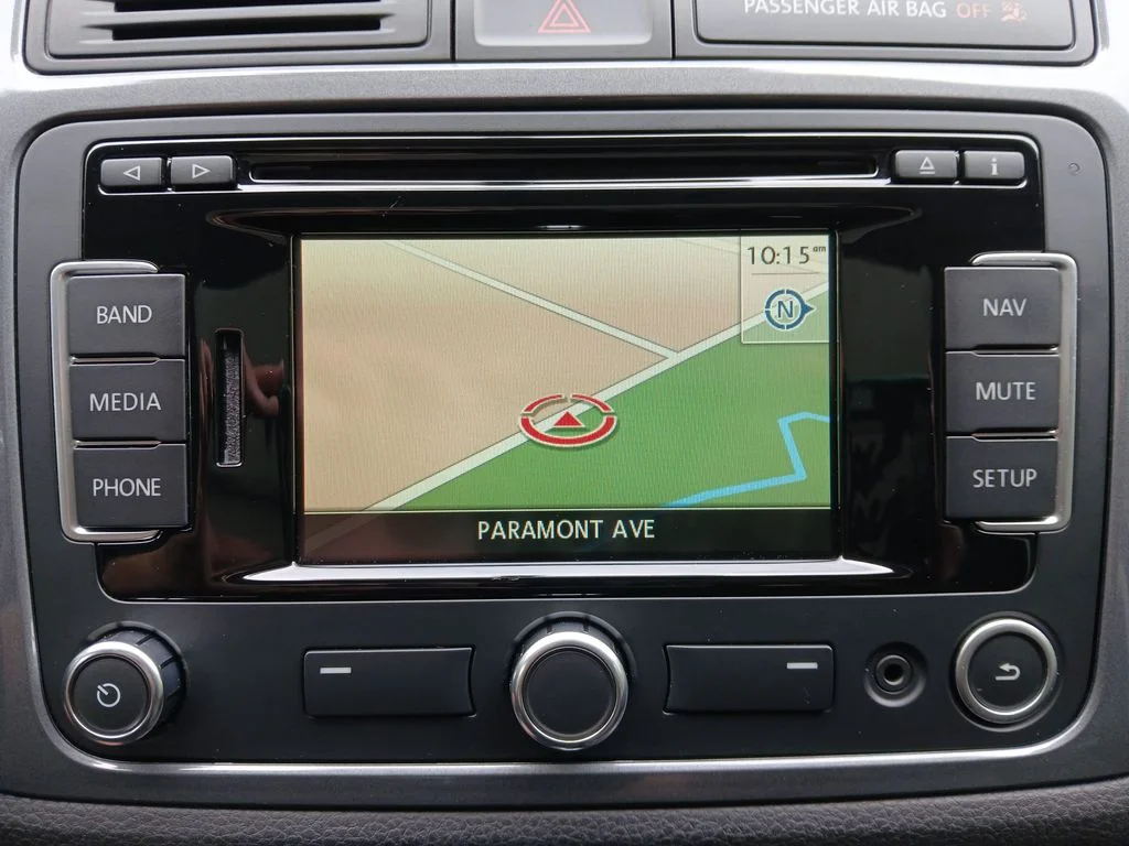 Used 2015 Gray Volkswagen SEL image 20