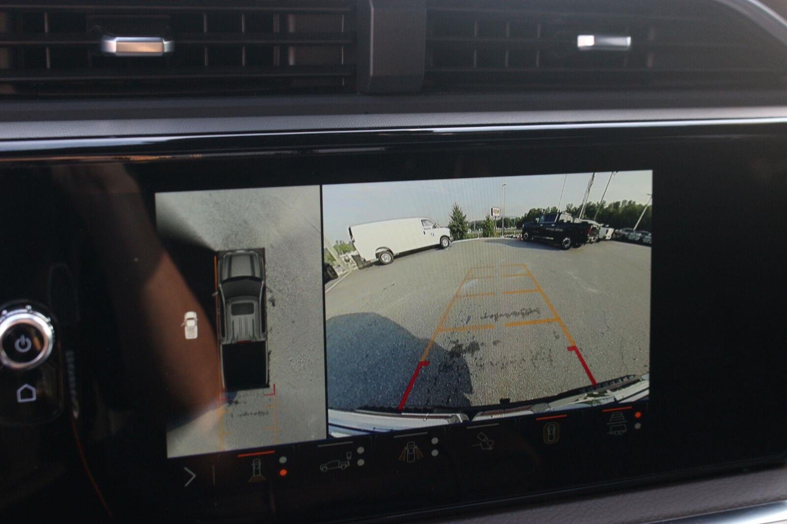 Used 2025 Onyx Black GMC Denali image 23