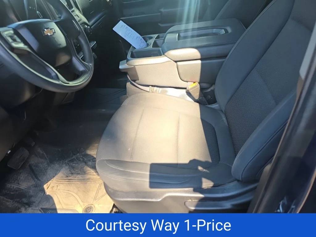 Used 2021 NORTHSKY BLUE METALLIC Chevrolet Custom image 11