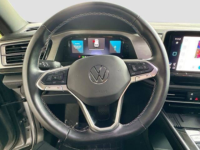 Used 2025  Volkswagen 2.0T SE w/Technology image 11