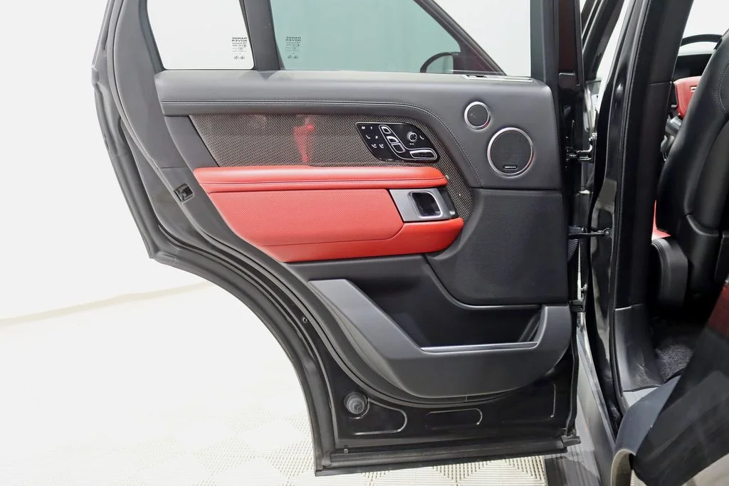 Used 2021  Land Rover SVAutobiography image 41