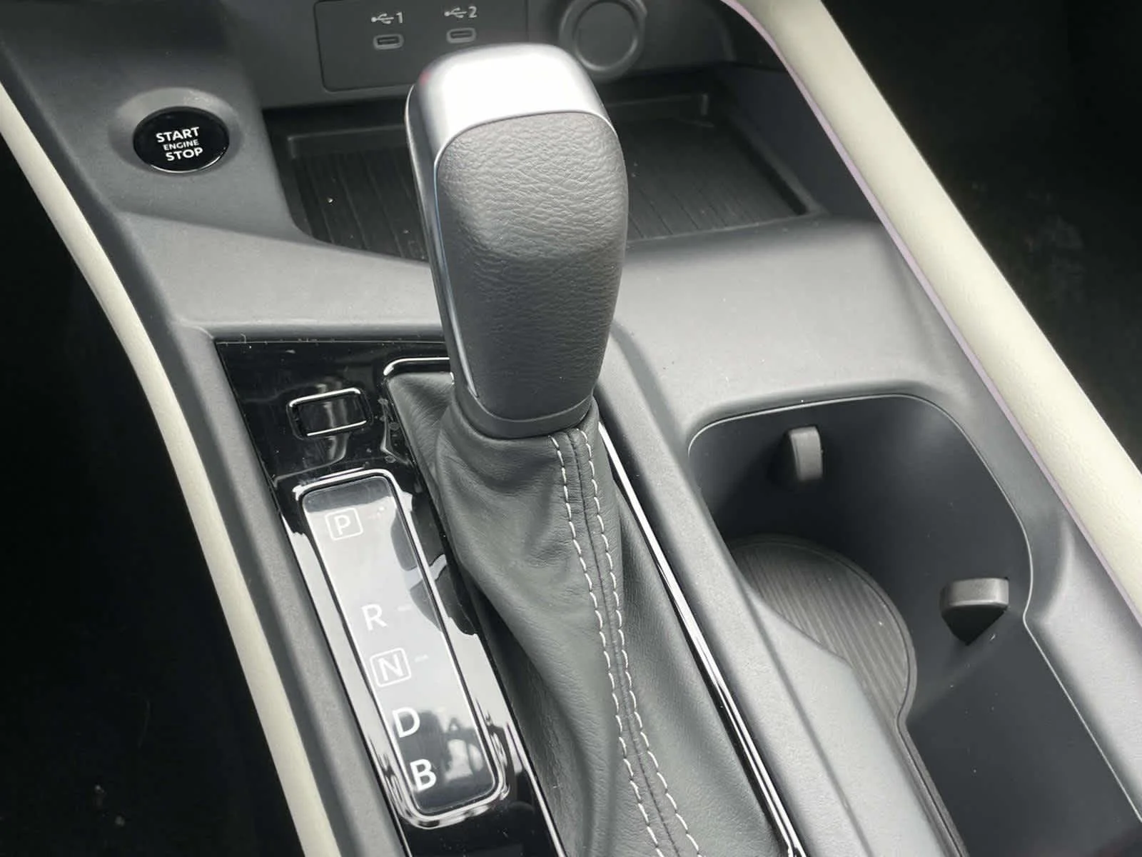 New 2026 Aspen White Tricoat Nissan SL image 25
