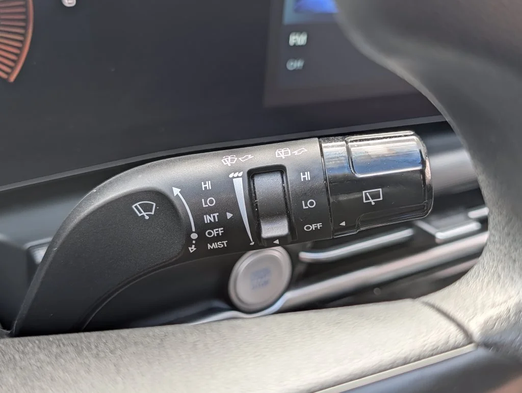Used 2025 Red Hyundai SEL image 30