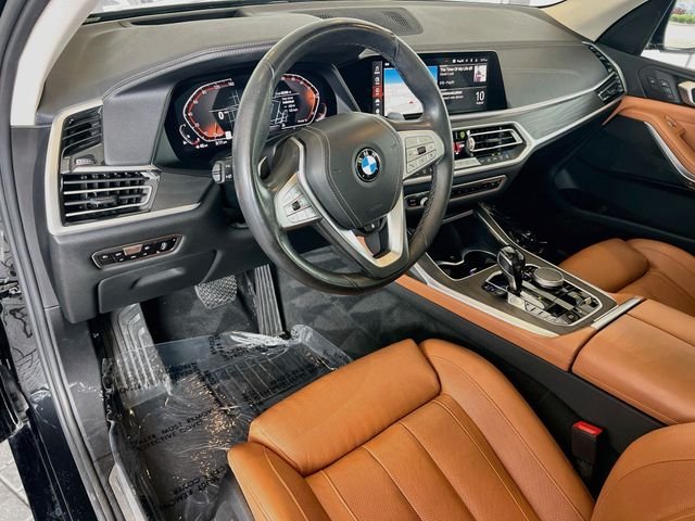 Used 2022 Black BMW xDrive40i image 10