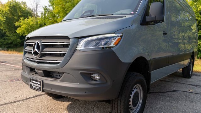 New 2025 Blue Gray Mercedes-Benz Cargo 170 WB image 7