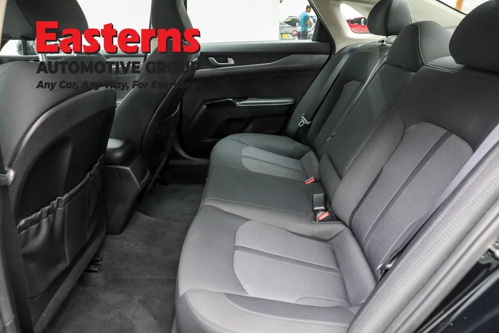 Used 2023 Black Kia LXS image 21