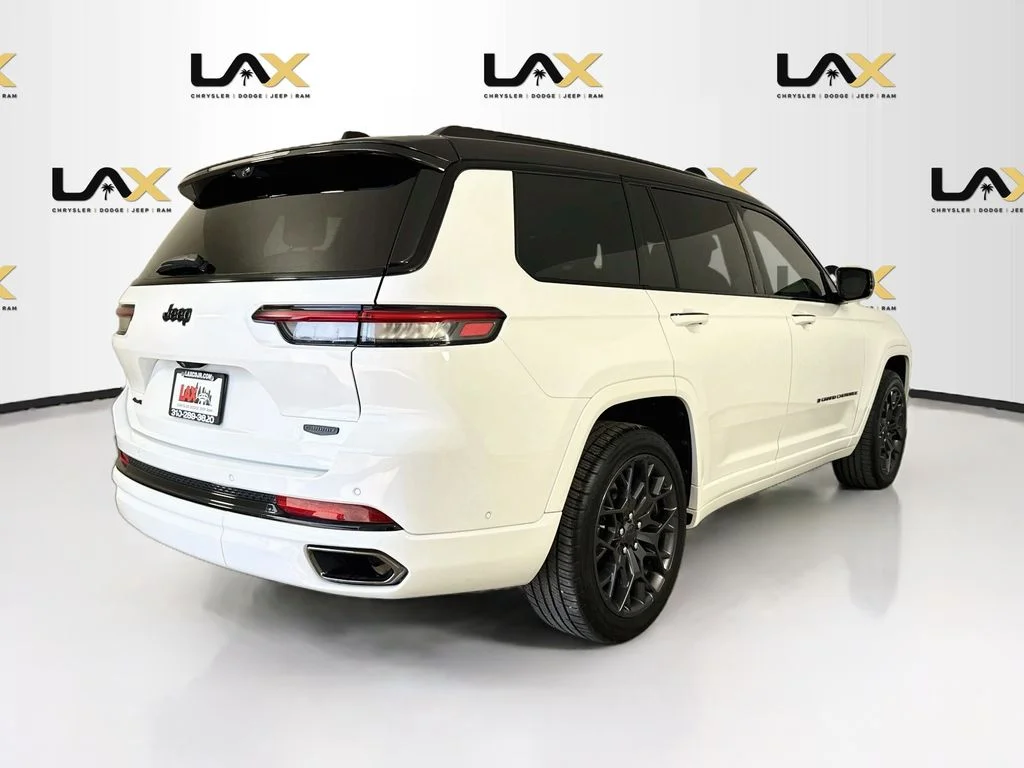 Used 2023 White Jeep Summit image 7