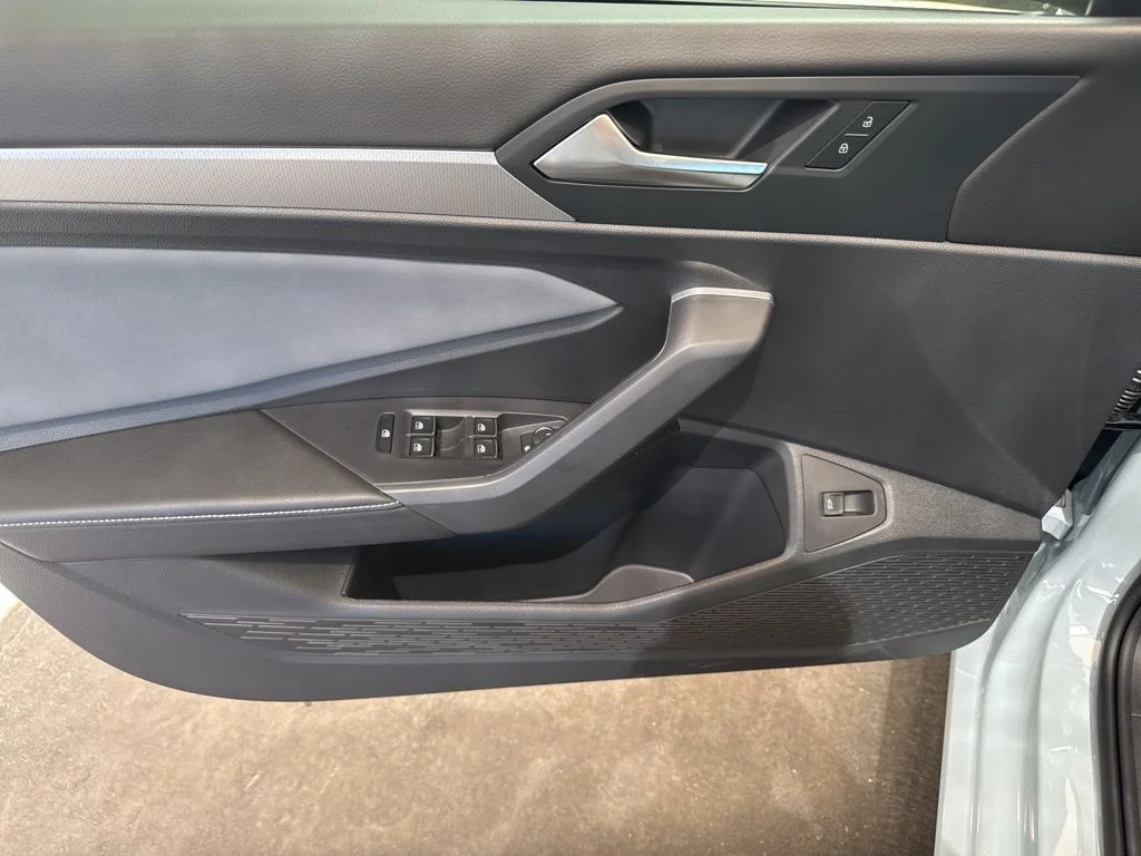New 2026 Gray Volkswagen 1.5T SE image 10