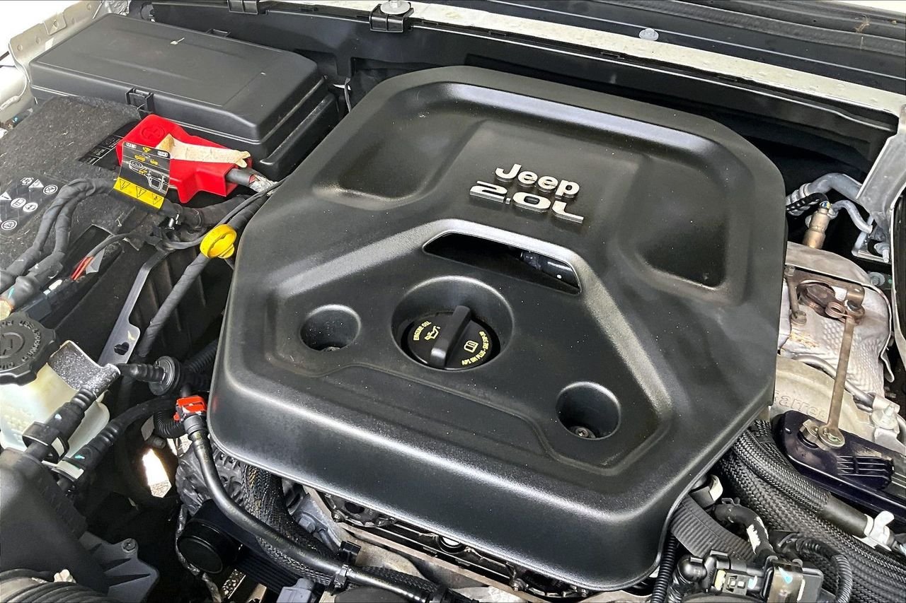 Used 2020 White Jeep Unlimited Rubicon image 30