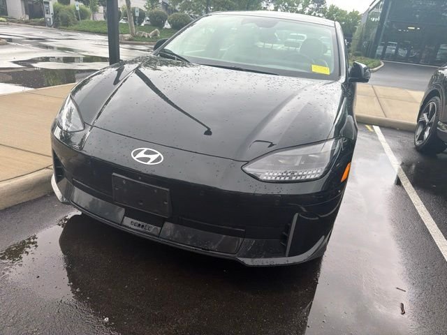 Used 2024 Onyx Black Hyundai Limited image 4