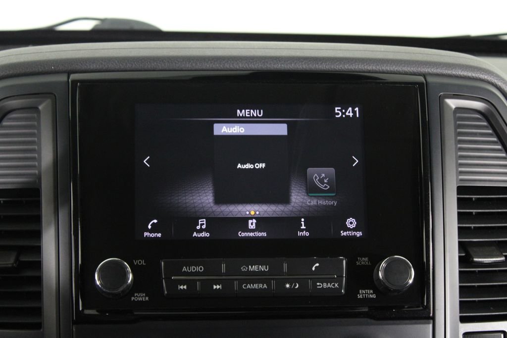2023 Nissan Titan SV - Photo 8
