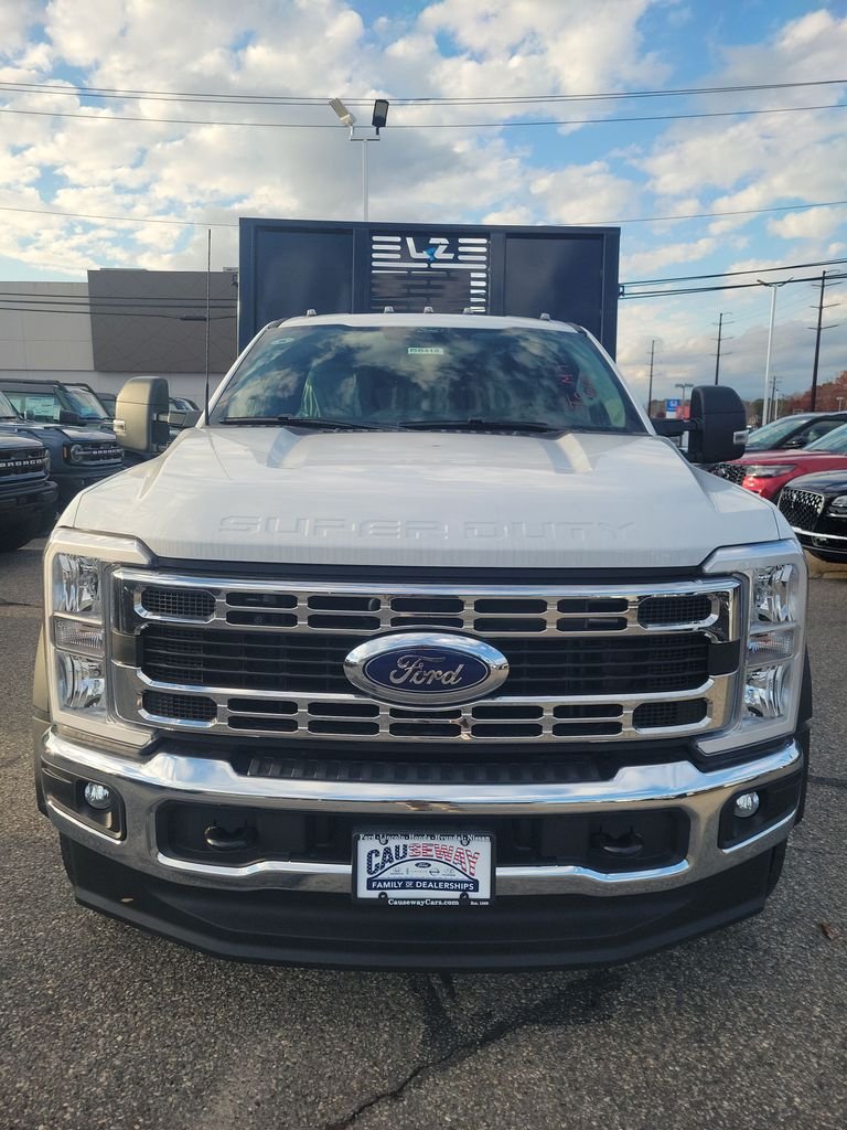 2025 Ford F-450 Super Duty Chassis Cab XL - Photo 11
