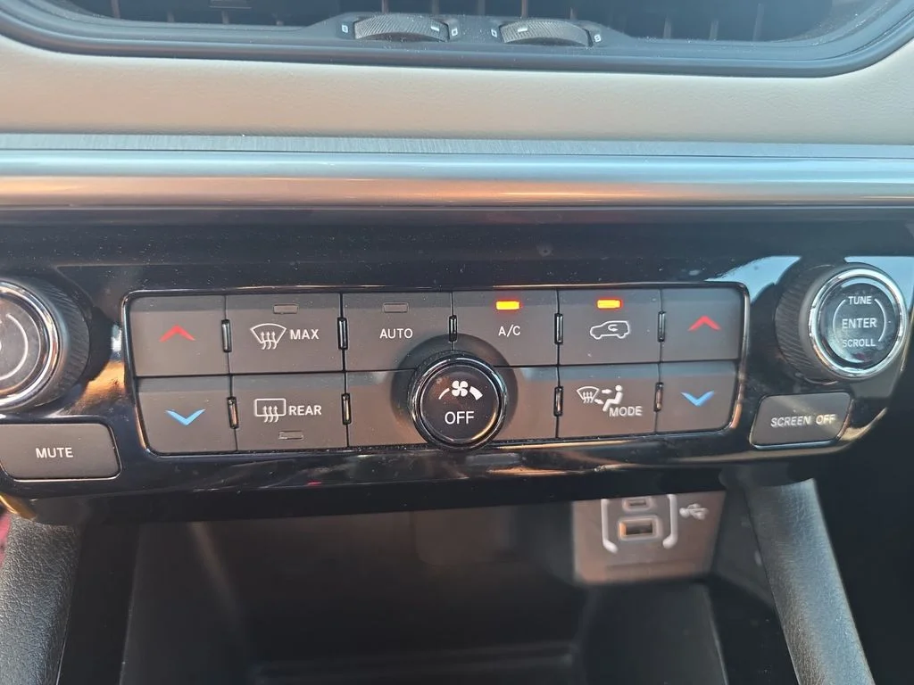 Used 2025 Red Jeep Limited image 17