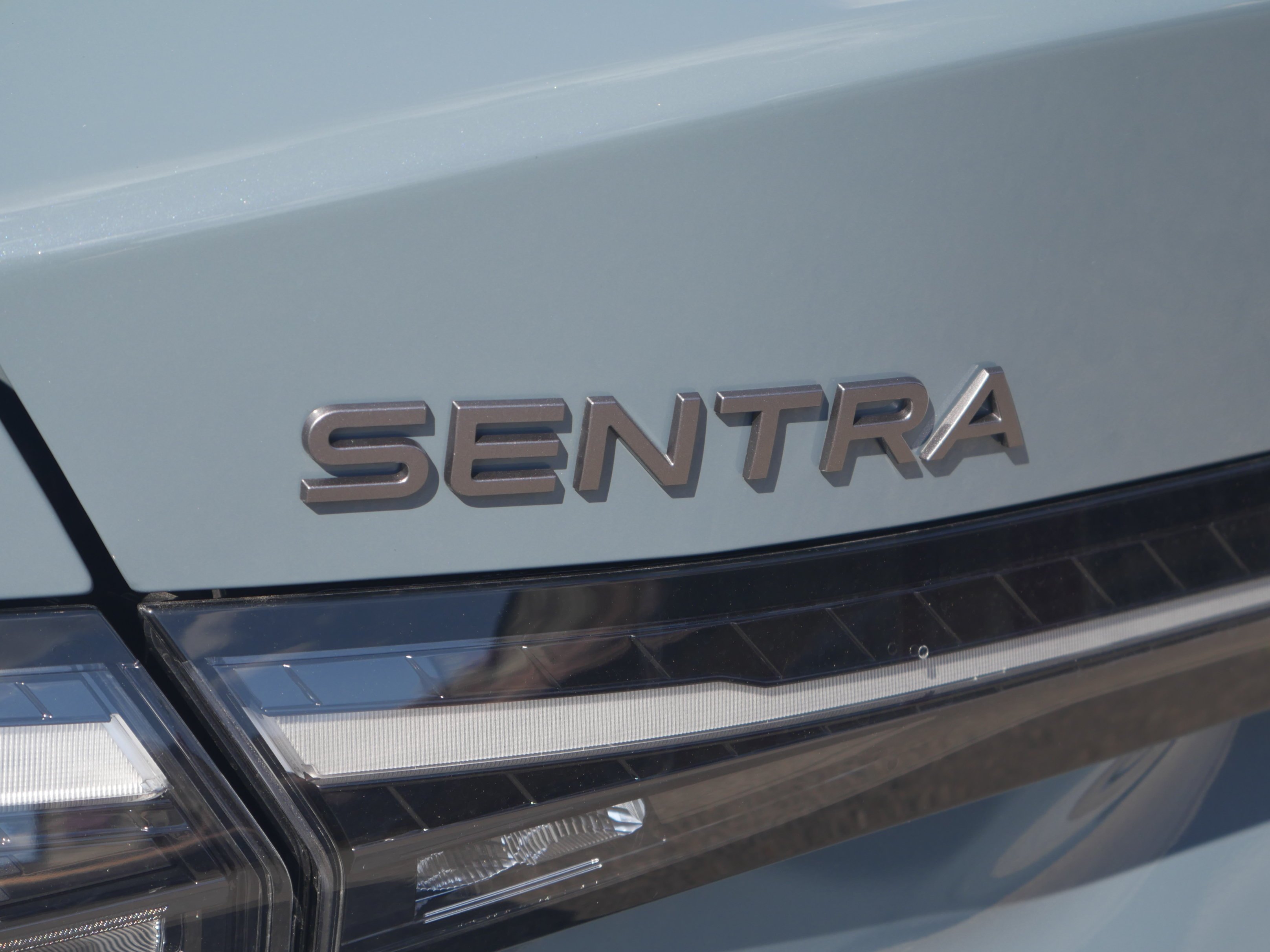 New 2027 Atlantic Gray Metallic Nissan SV image 18