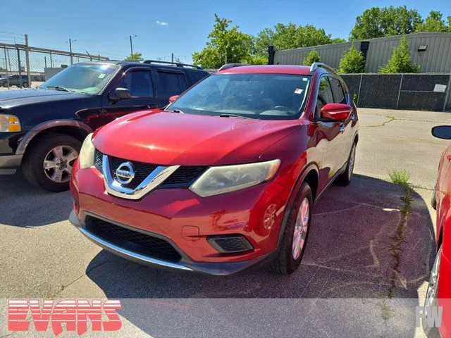Used 2014 Red Nissan SV image 3