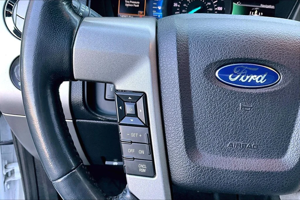 Used 2017 White Ford Limited image 18