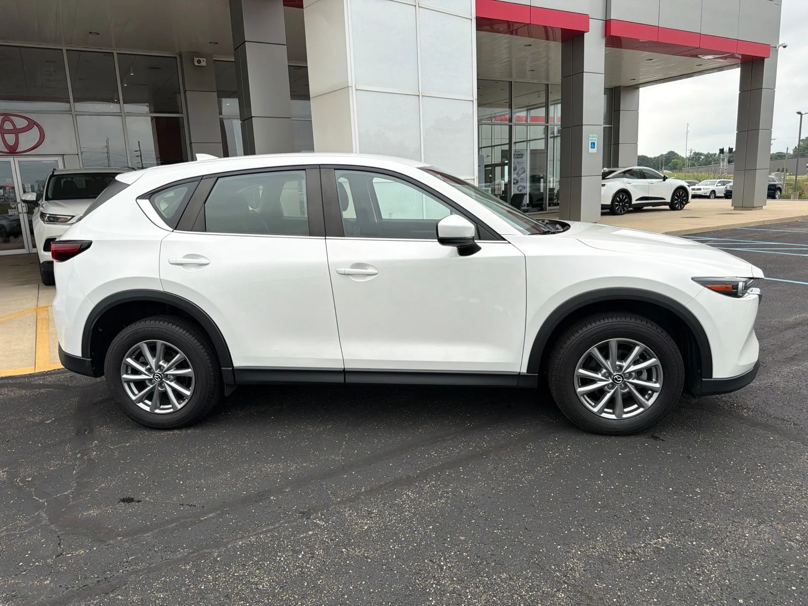 Used 2023 White Mazda 2.5 S image 4