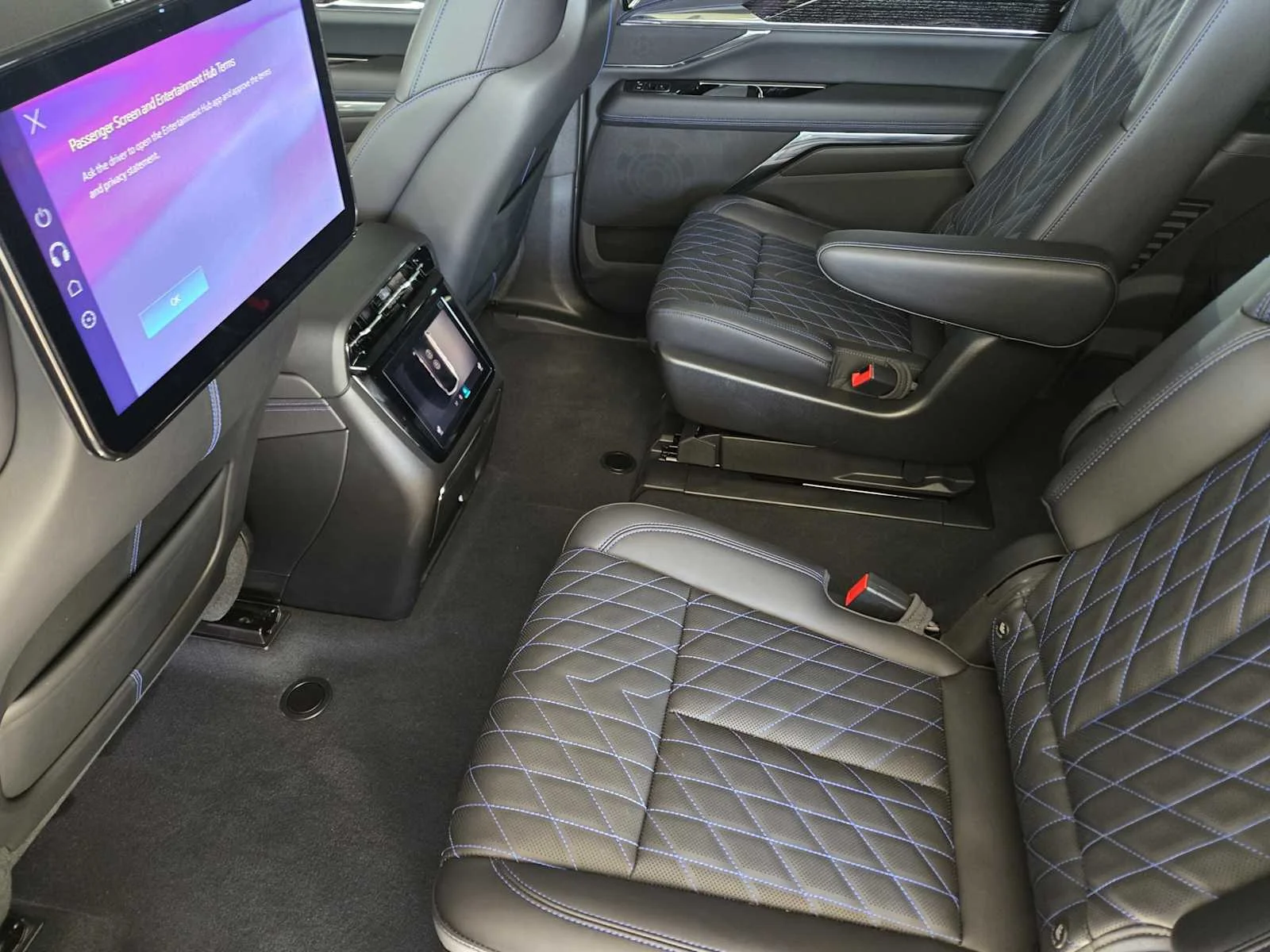 2026 Cadillac Escalade IQL Sport - Photo 18