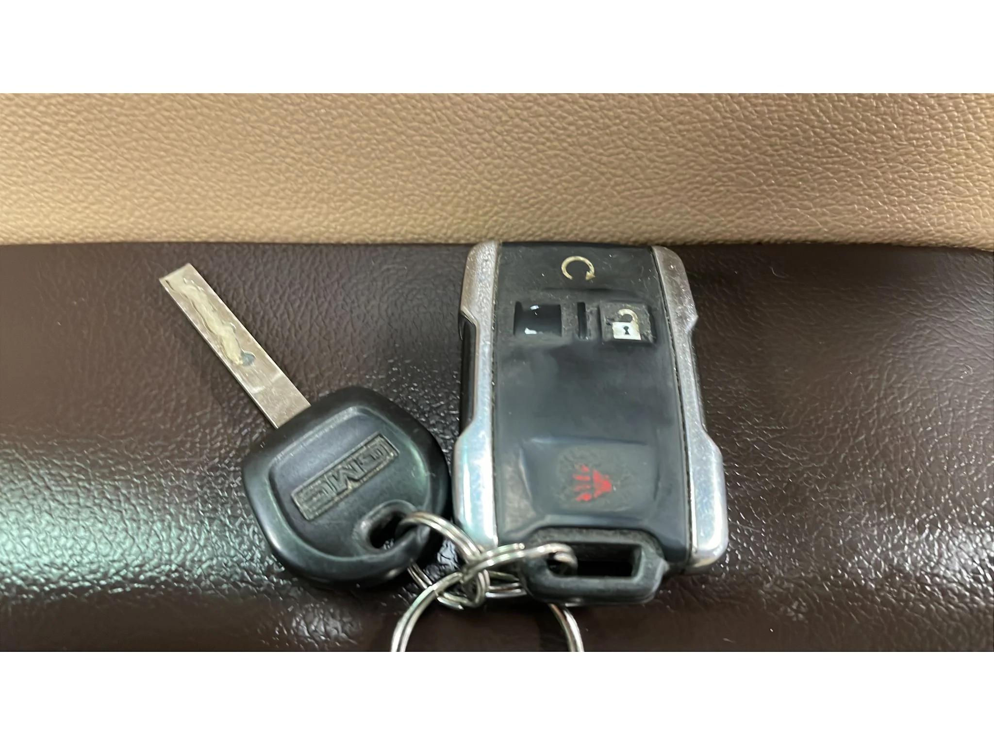 Used 2019 Summit White GMC Denali image 19