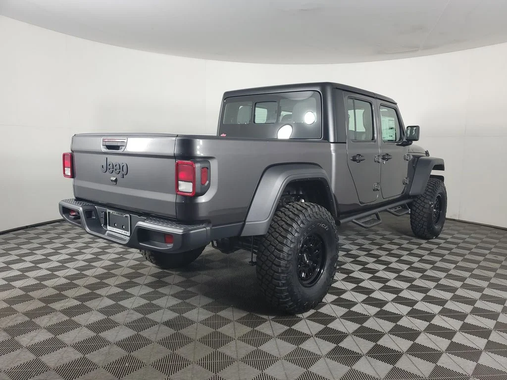 New 2026 Granite Crystal Metallic Clear-Coat Exterior Paint Jeep Sport image 4