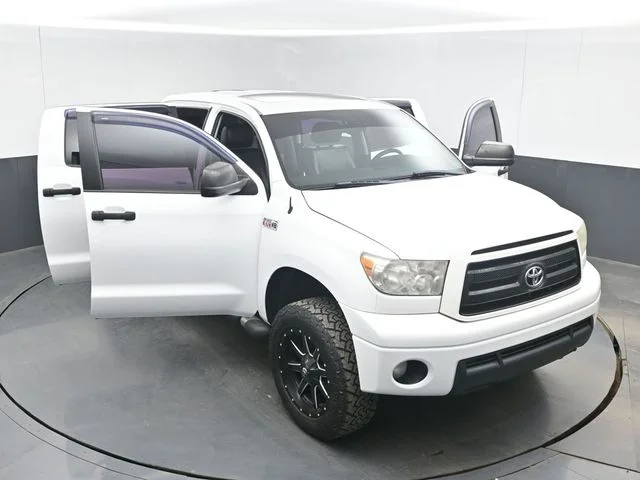 Used 2011 White Toyota Grade image 46