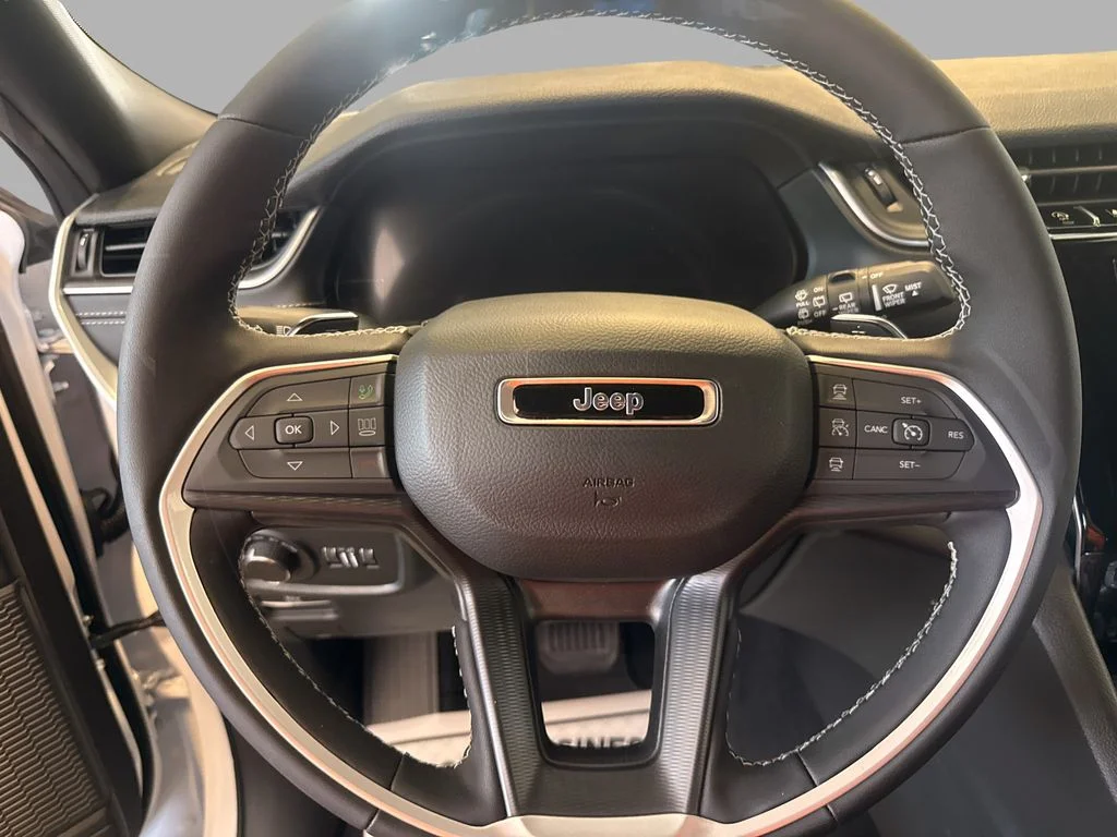New 2026 Bright White Clearcoat Jeep Laredo image 16
