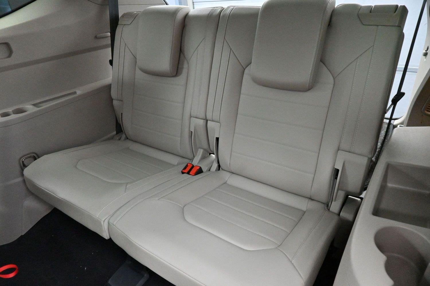 Used 2021 Pure White Volkswagen 3.6L V6 SEL Premium R-Line image 37