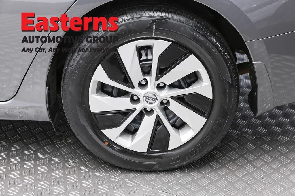 Used 2024 Gray Nissan 2.5 S image 8
