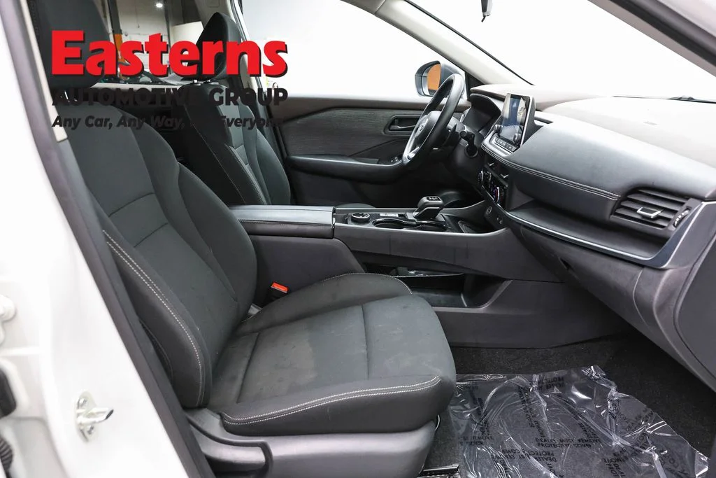 Used 2023 White Nissan S image 25