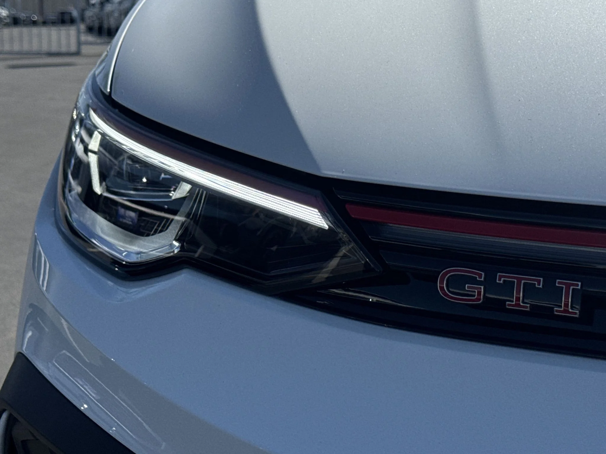New 2026 Opal White Pearl Volkswagen Autobahn image 10