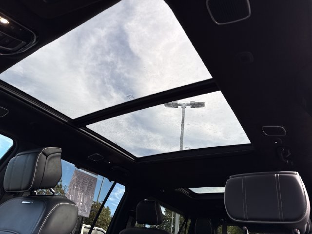Used 2024 Diamond Black Crystal Pearlcoat Jeep Series II image 20