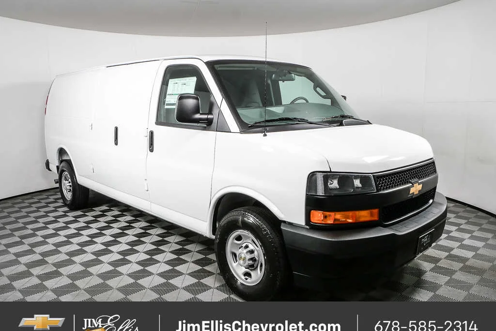 2026 Chevrolet Express 2500 Extended Work Van HD's photo