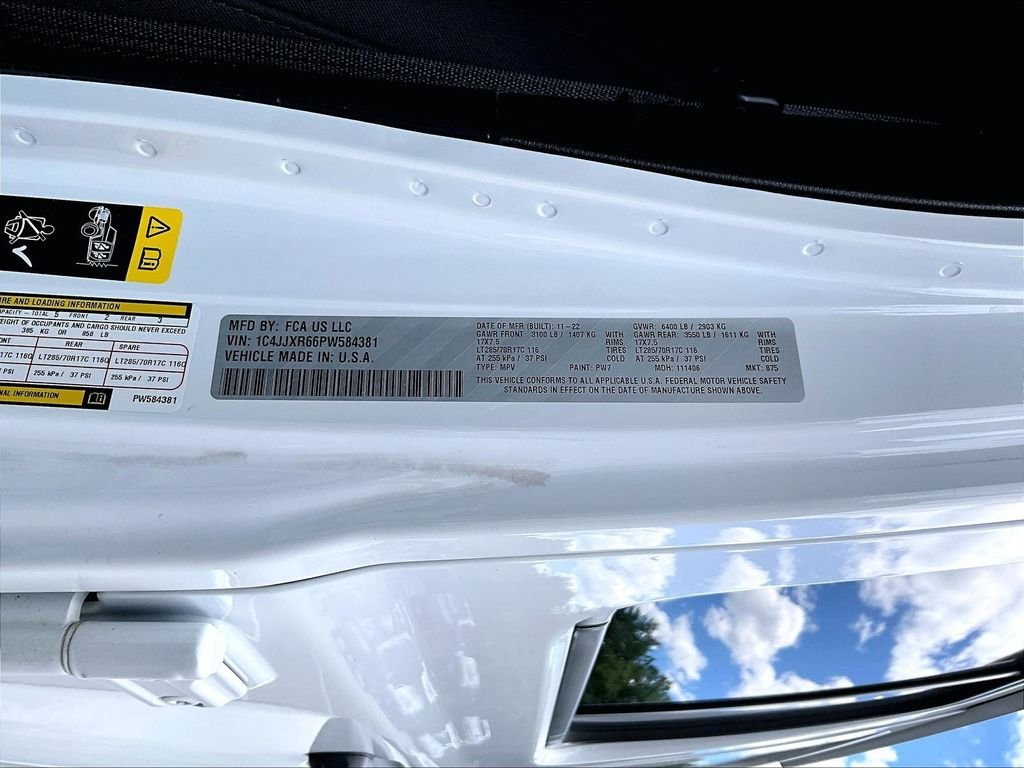 Used 2023 White Jeep Rubicon 4xe image 26