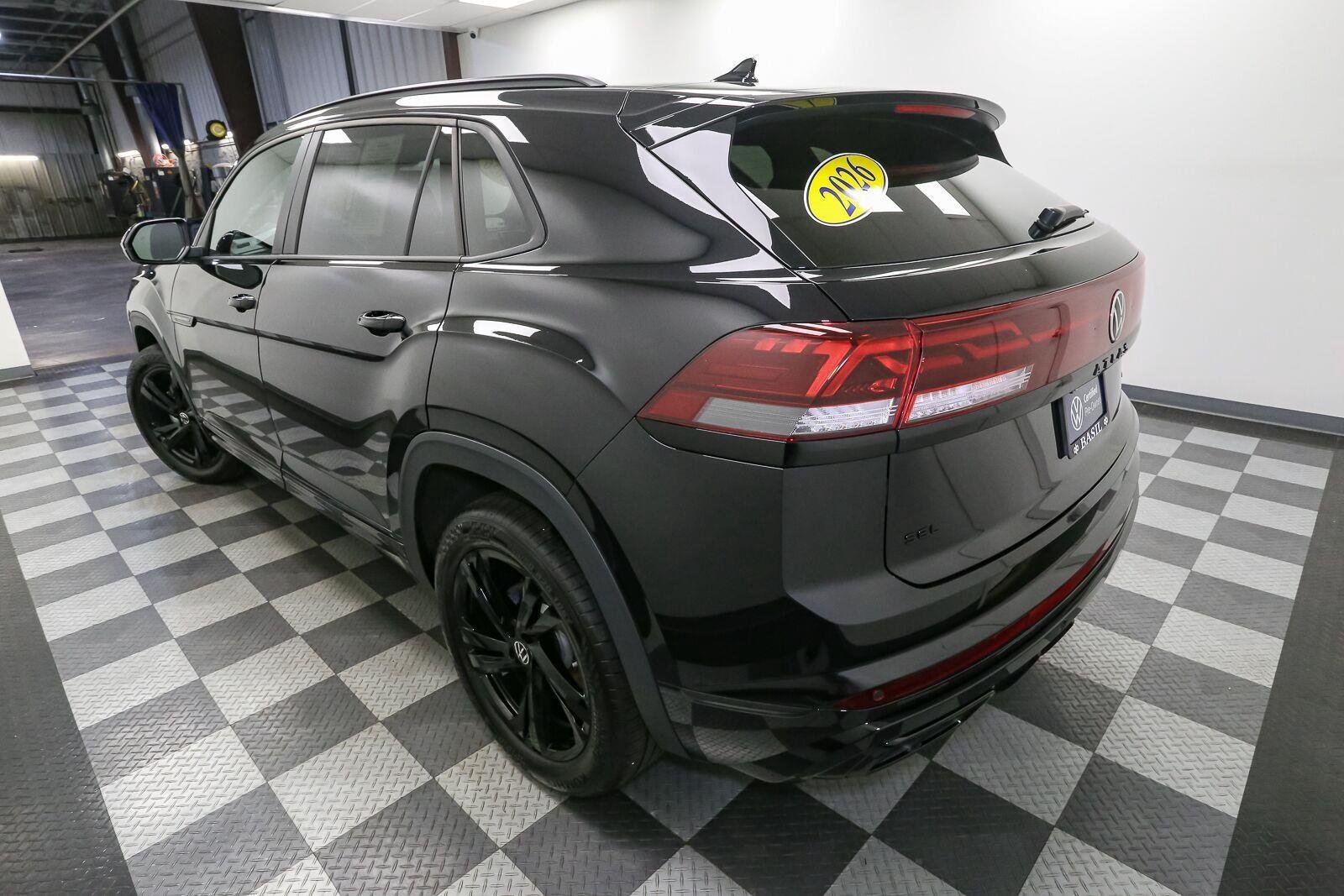 Used 2026 Deep Black Pearl Volkswagen 2.0T SEL R-Line Black image 12