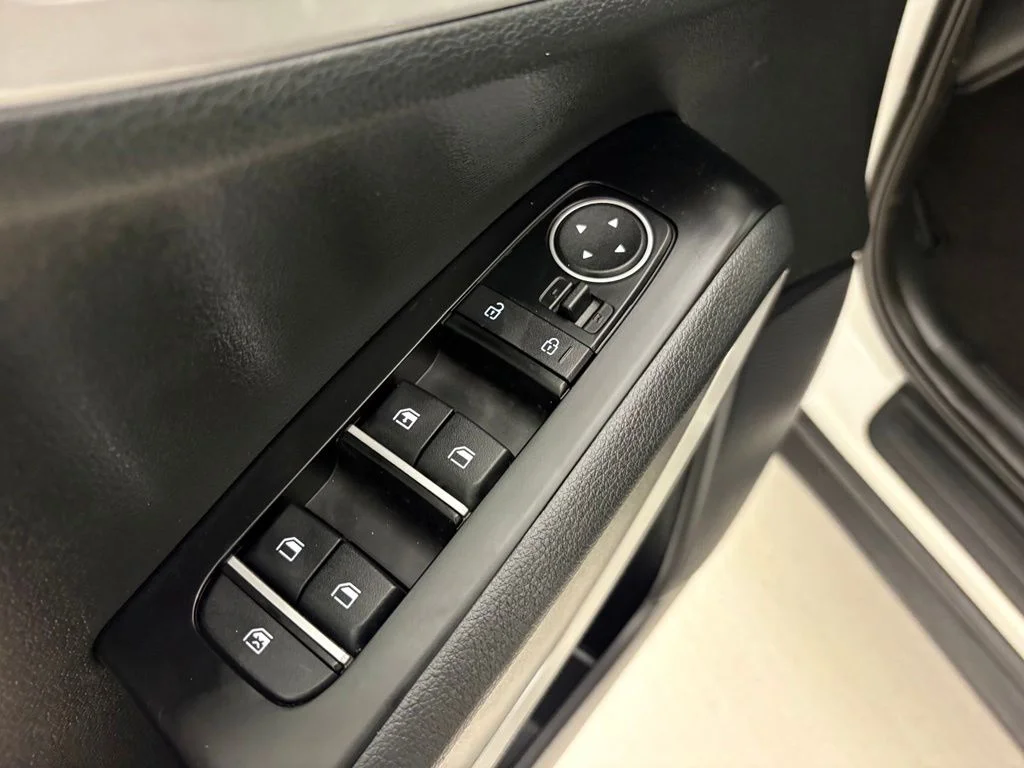 Used 2025 White Kia LX image 20