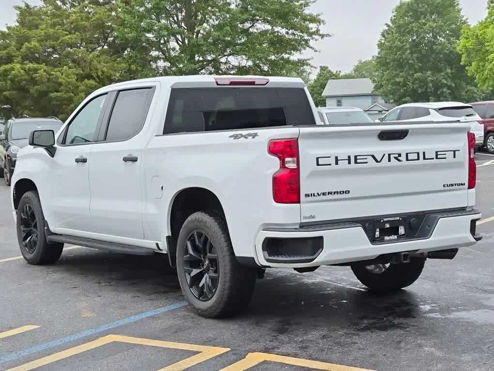 Used 2023 Summit White Chevrolet Custom image 4