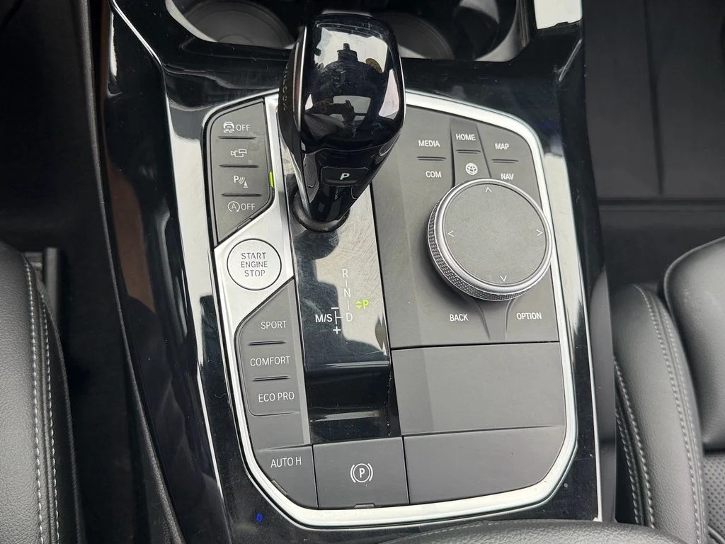 Used 2024 Gray BMW sDrive30i image 29