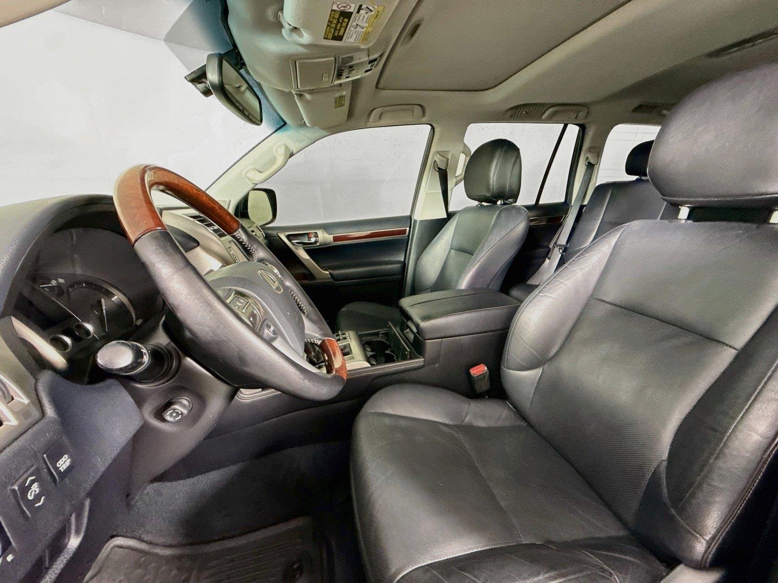 Used 2017 Black Onyx Lexus GX 460 image 3
