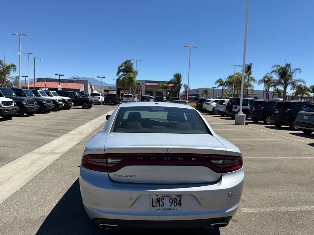 Used 2022 Silver Dodge SXT image 5