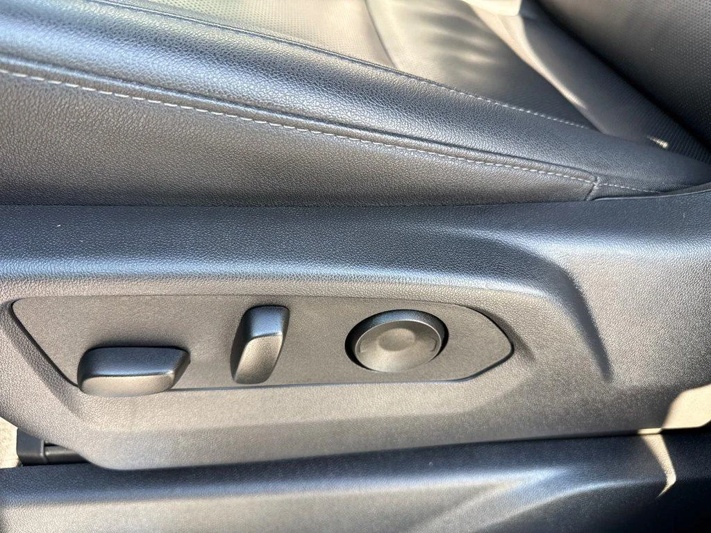 Used 2025 Onyx Black GMC 