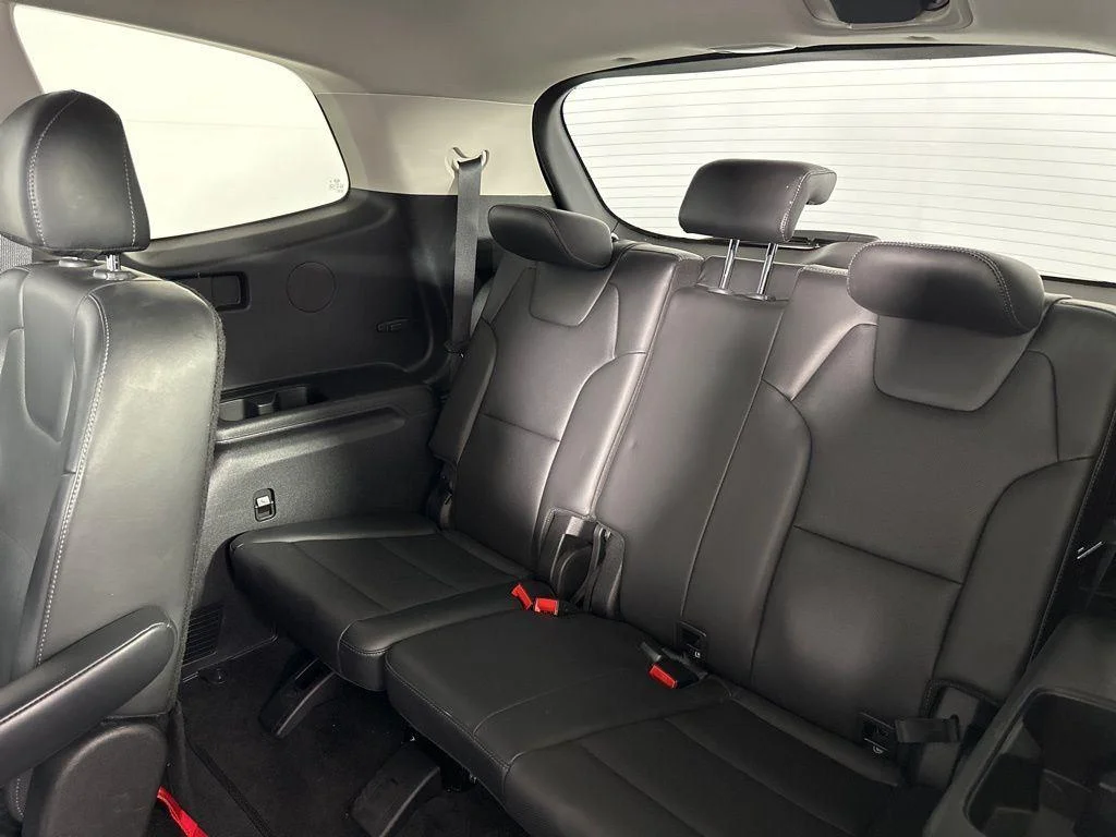 Used 2021 Ebony Black Kia S image 28