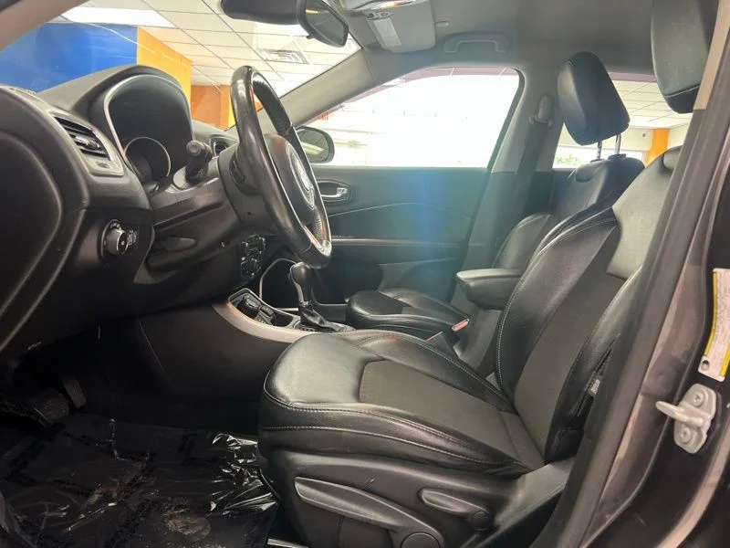 Used 2020 Gray Jeep Latitude image 17