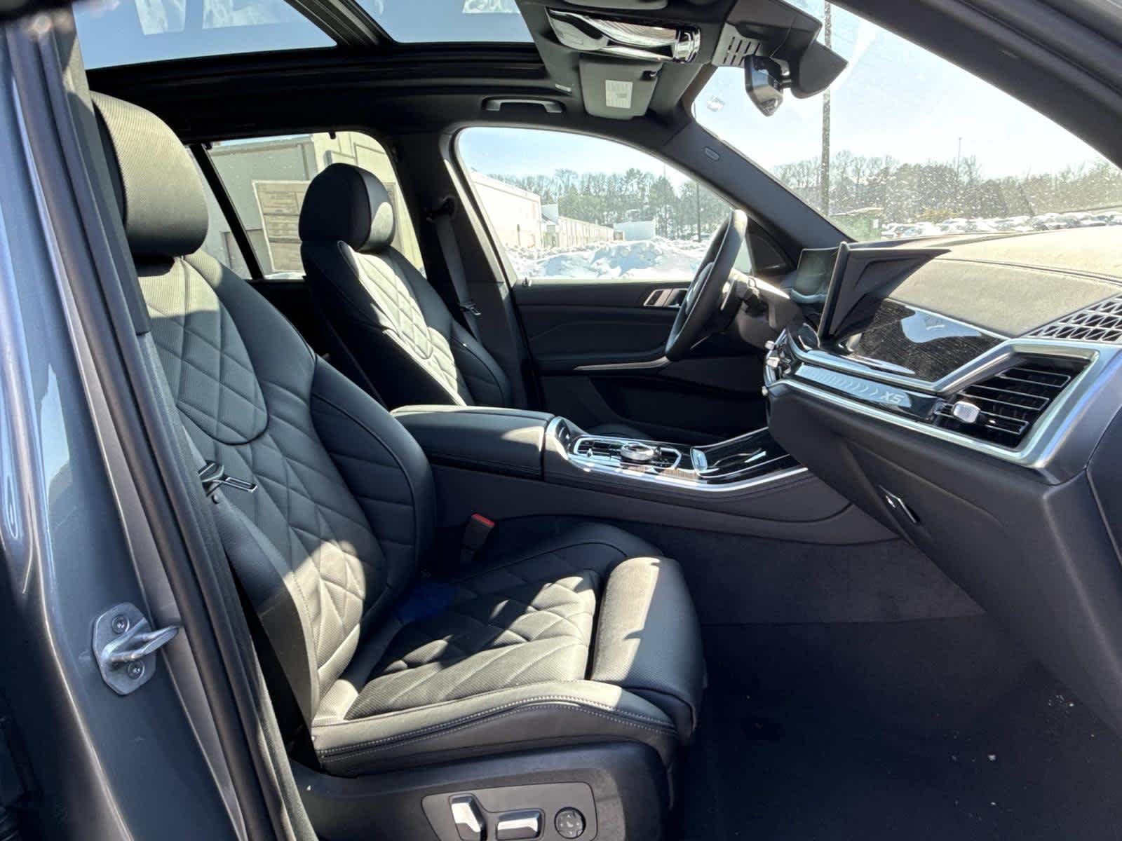 New 2026 Skyscraper Grey Metallic BMW xDrive50e image 16