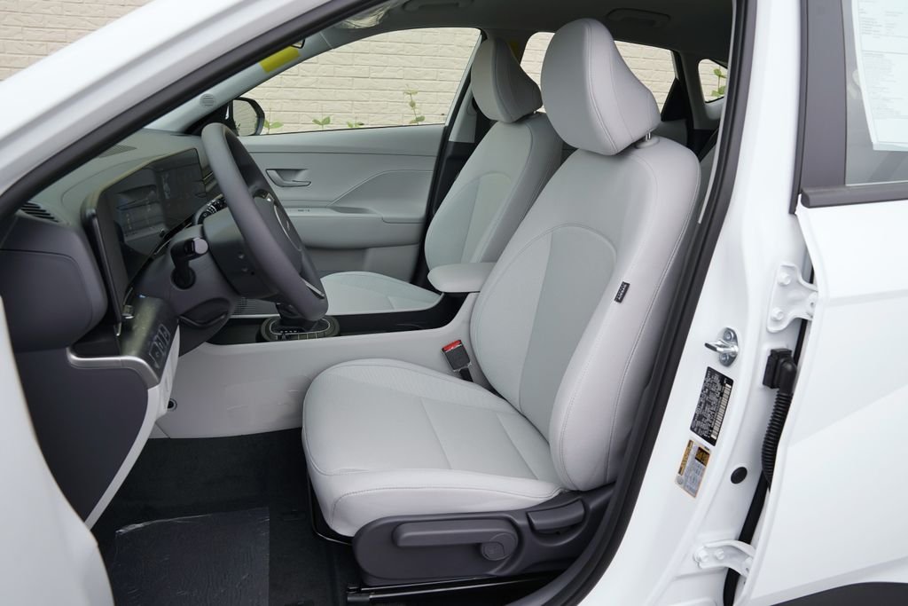 New 2027 Atlas White Hyundai SE image 31