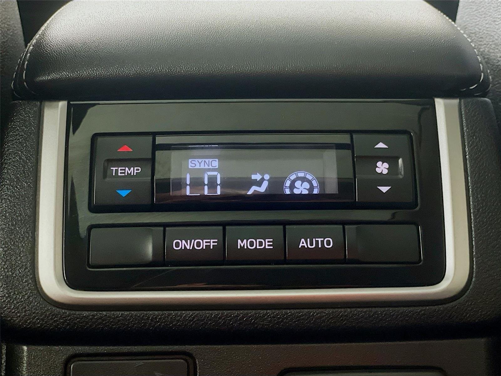Used 2022 Autumn Green Metallic Subaru Onyx Edition image 29