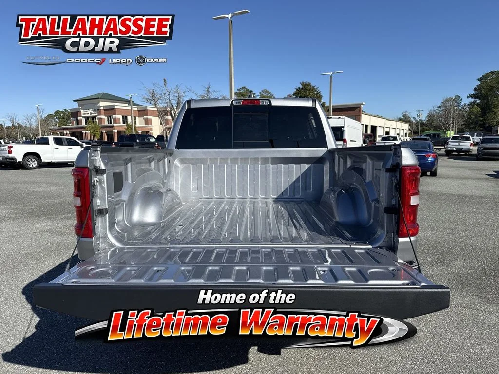 New 2026 Billet Silver Metallic Clearcoat RAM Big Horn/Lone Star image 30