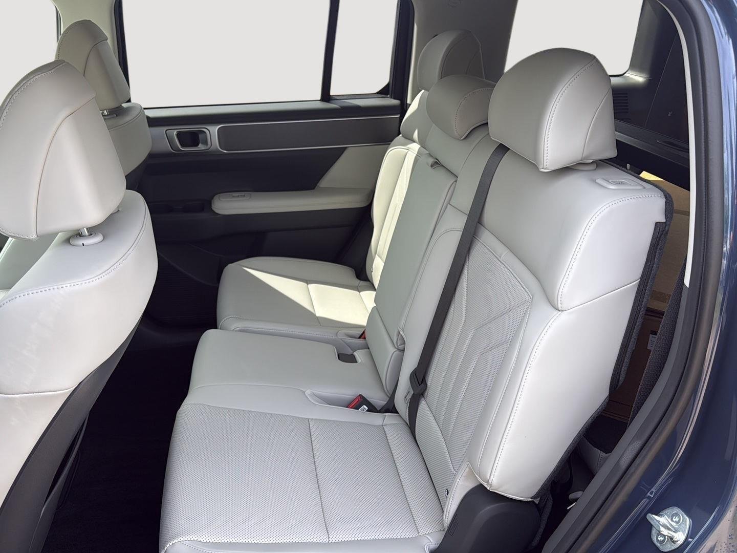 New 2026 Atlantis Blue Hyundai SEL image 17